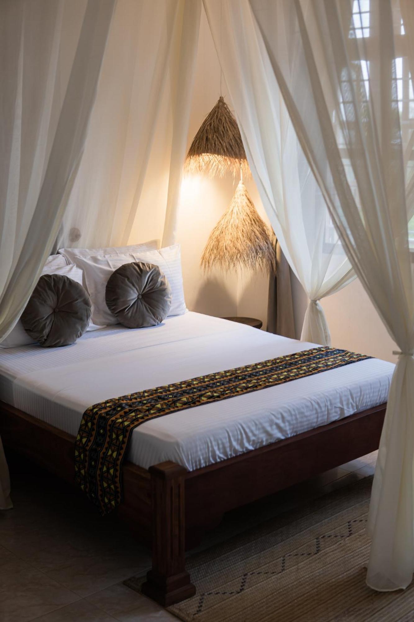 Kima Serviced Beach House & Suites Bwejuu Bagian luar foto