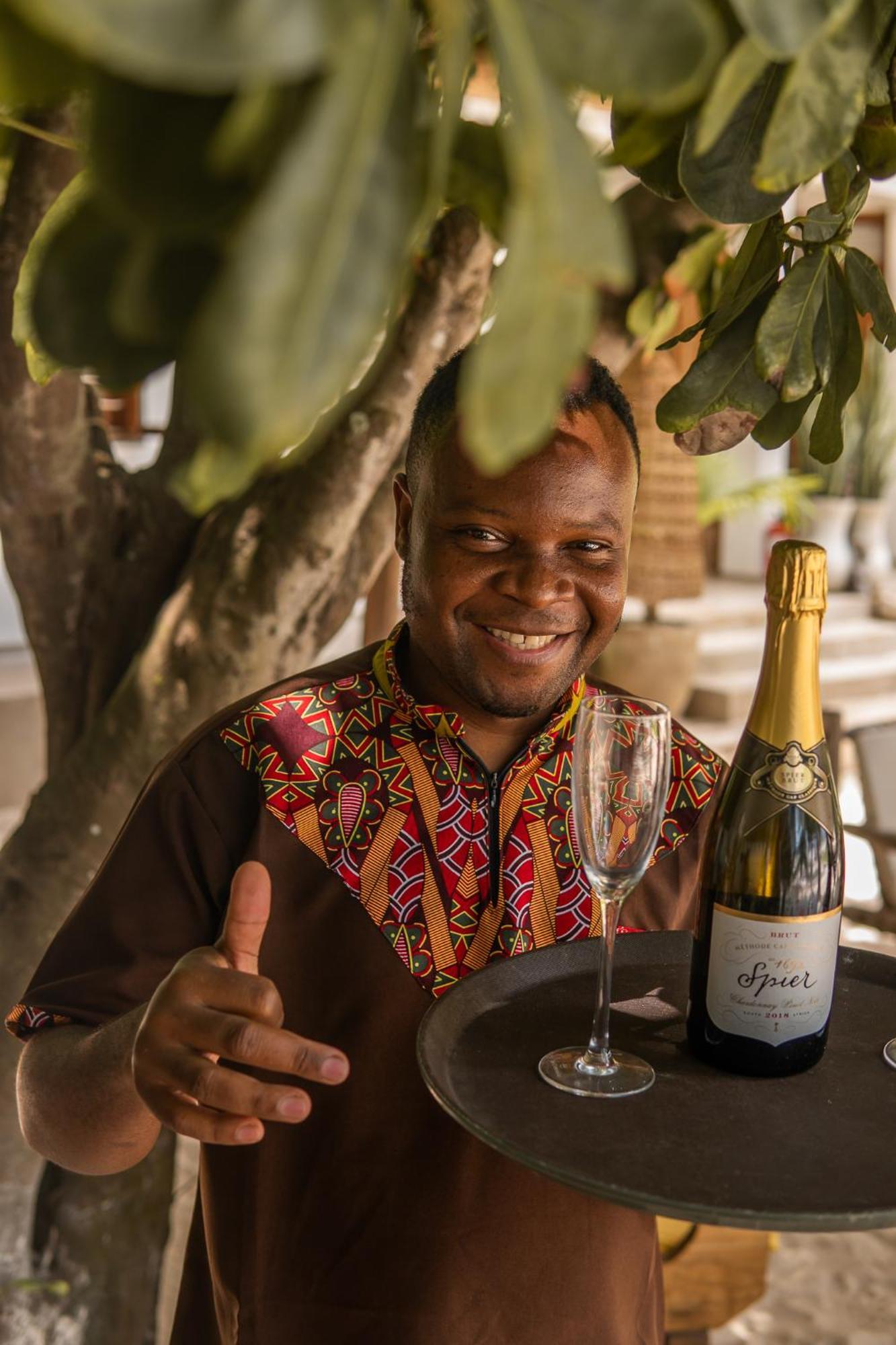 Kima Serviced Beach House & Suites Bwejuu Bagian luar foto