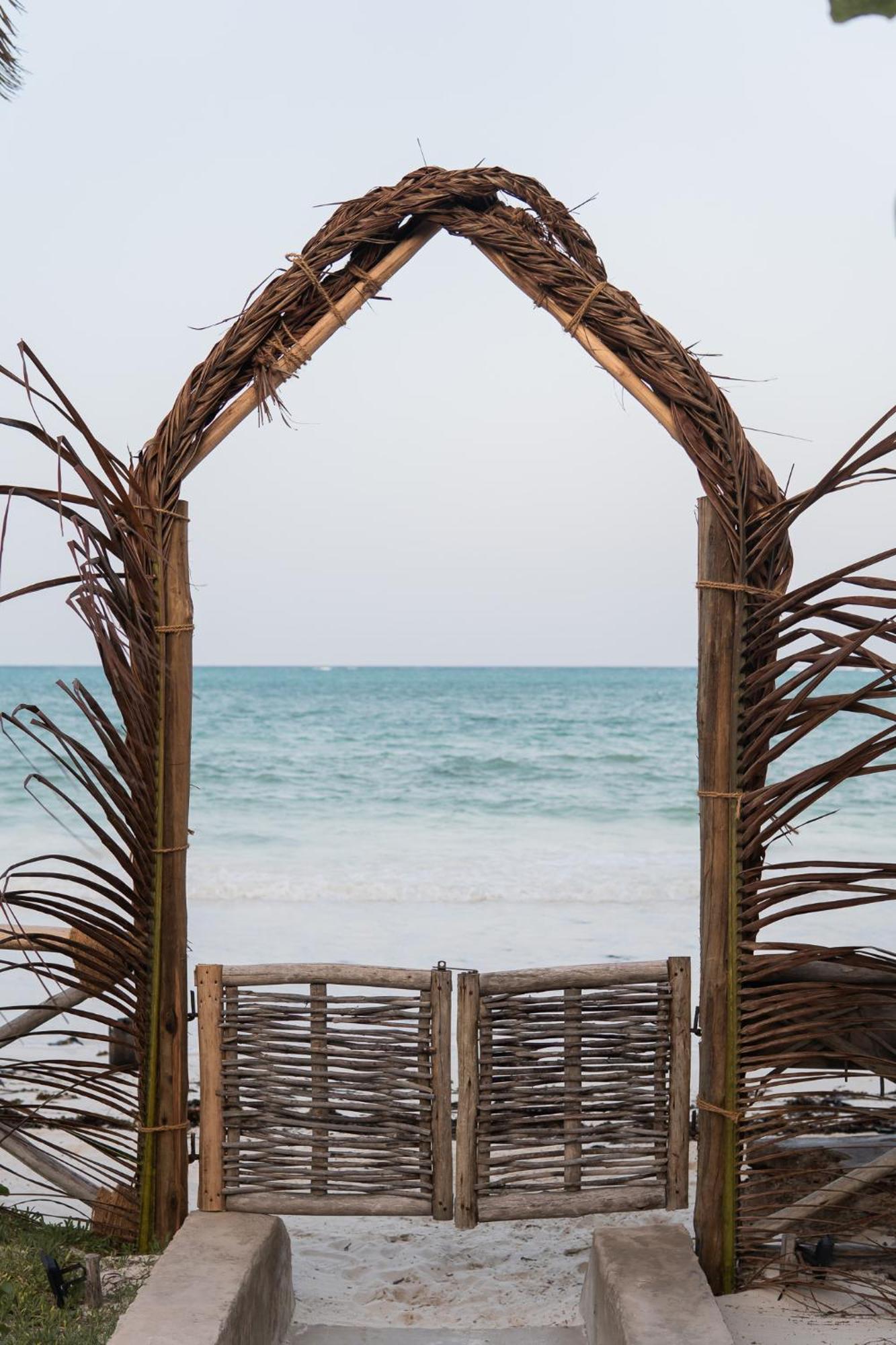 Kima Serviced Beach House & Suites Bwejuu Bagian luar foto
