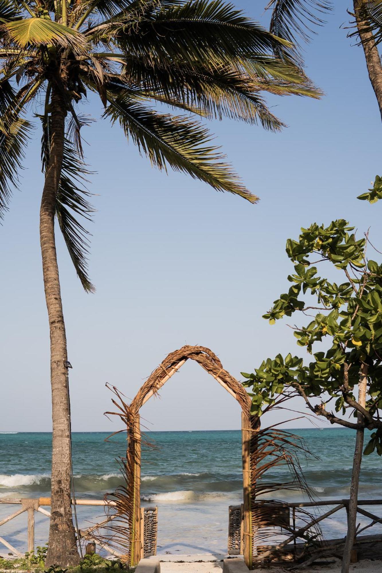 Kima Serviced Beach House & Suites Bwejuu Bagian luar foto